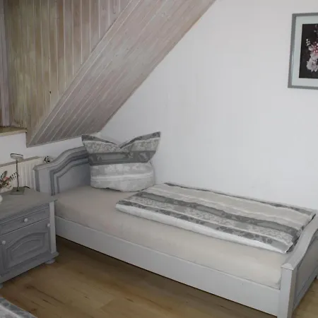 דירה Zu Den Grauen Ziegenboecken