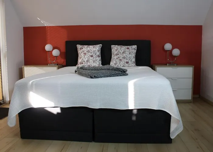 Zu Den Grauen Ziegenboecken